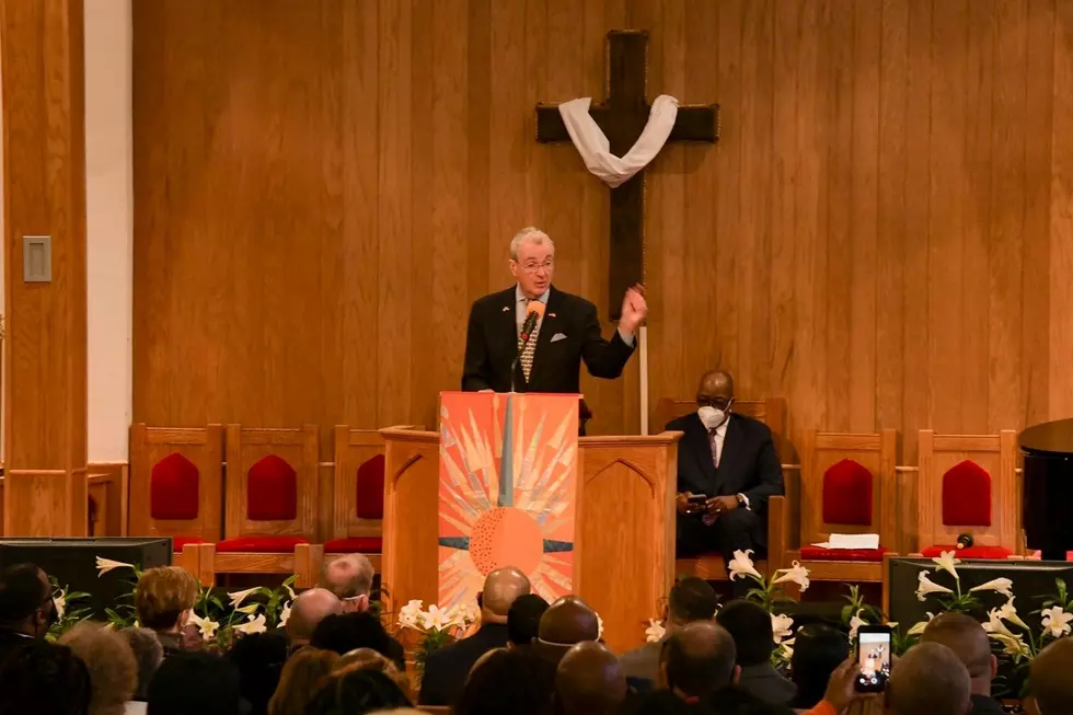 Murphy: ‘Outrageous’ that Legislature Hasn’t Taken Up Third Gun Package